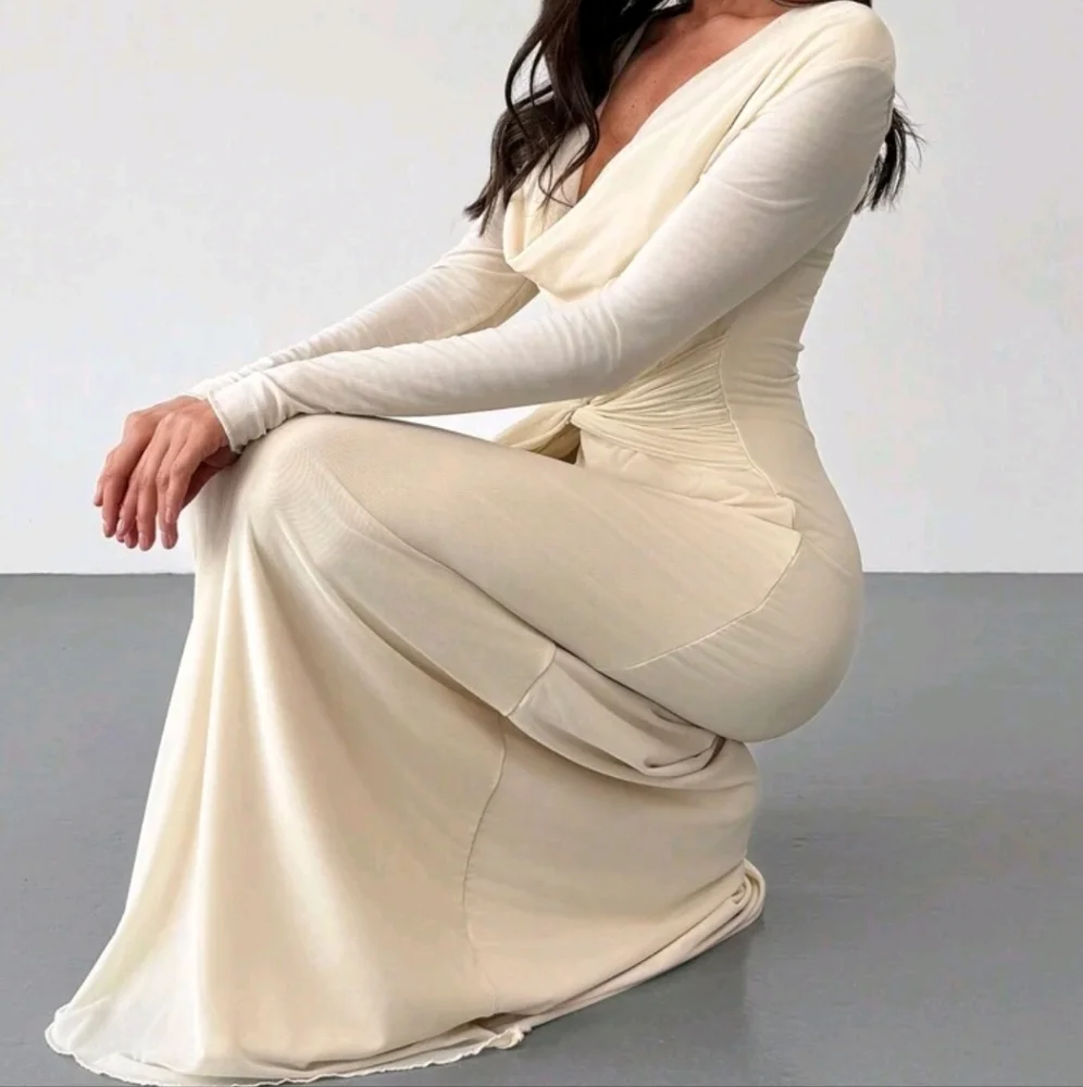 Long Sleeve Skin-Tight Mesh Apricot Color Dress - Picture 4 of 5